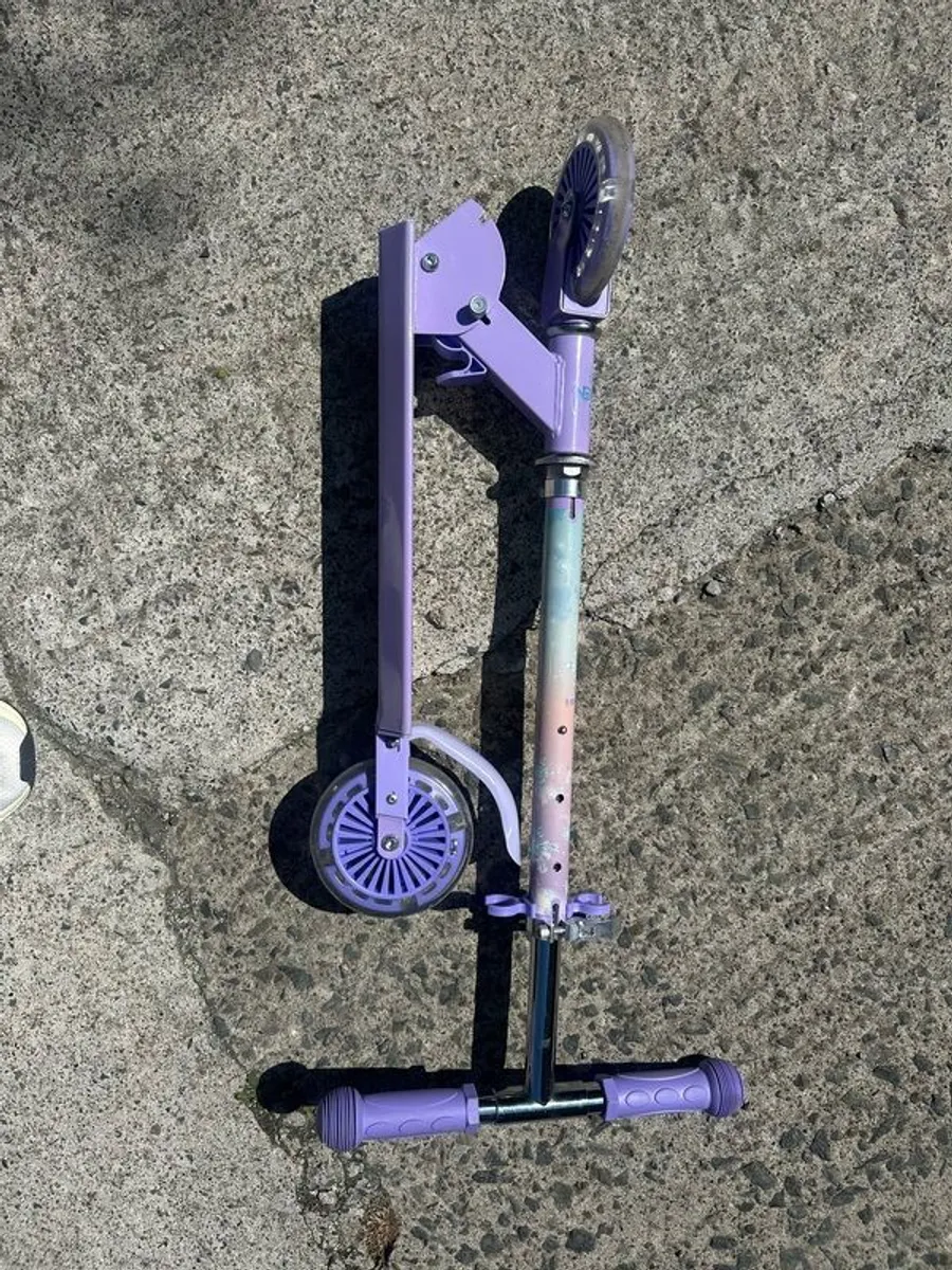 Folding kids scooter for girls 5+ - Image 2