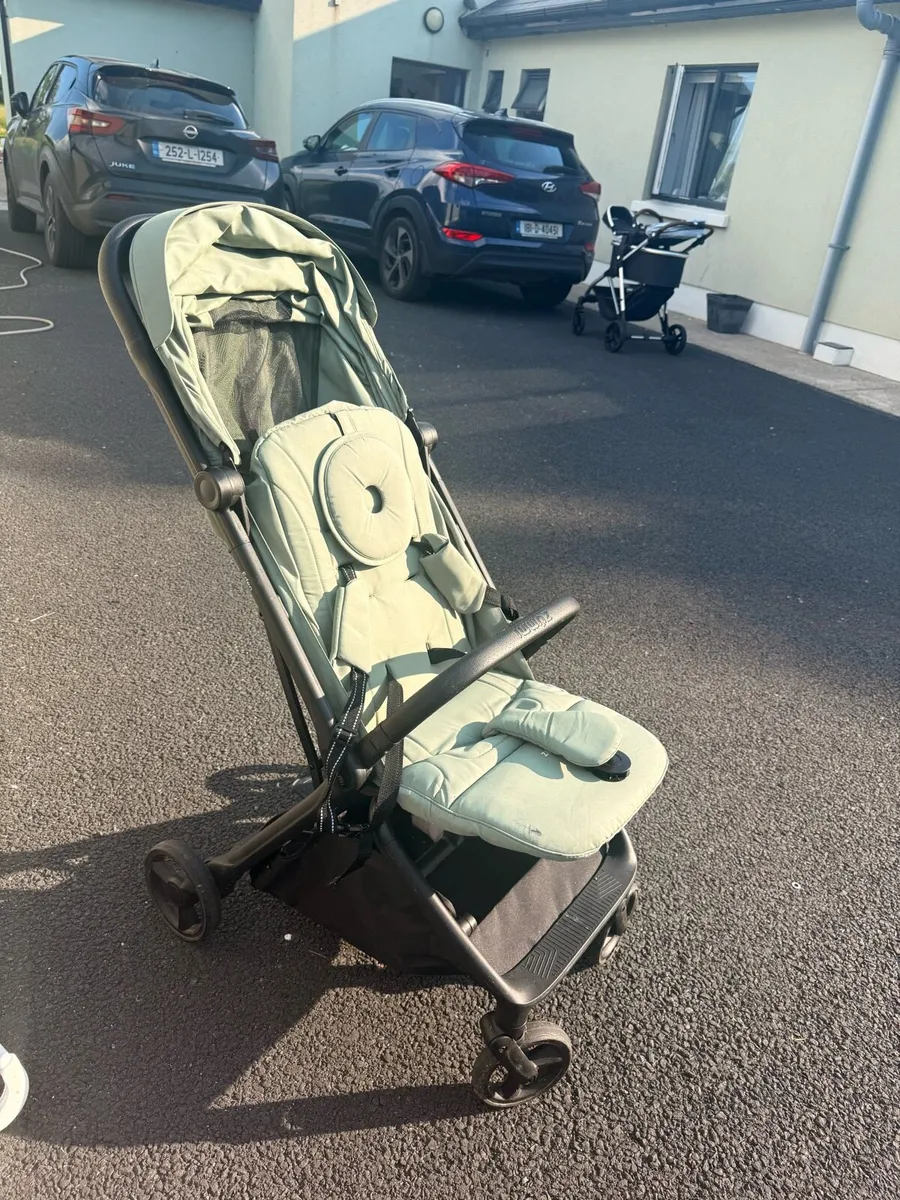 Zummi Travel Stroller - Image 1