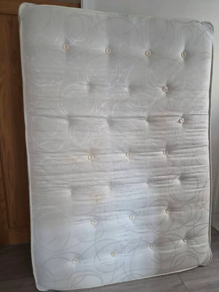 Spring pocket mattress double for free - Image 1