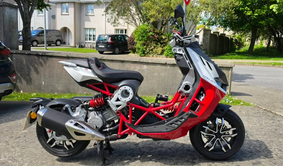 Brand new italjet dragster 200 - Image 1