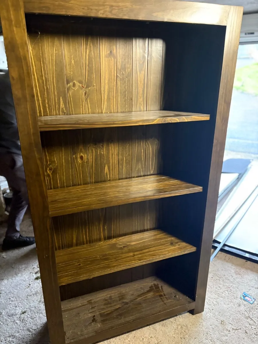 Shelving unit