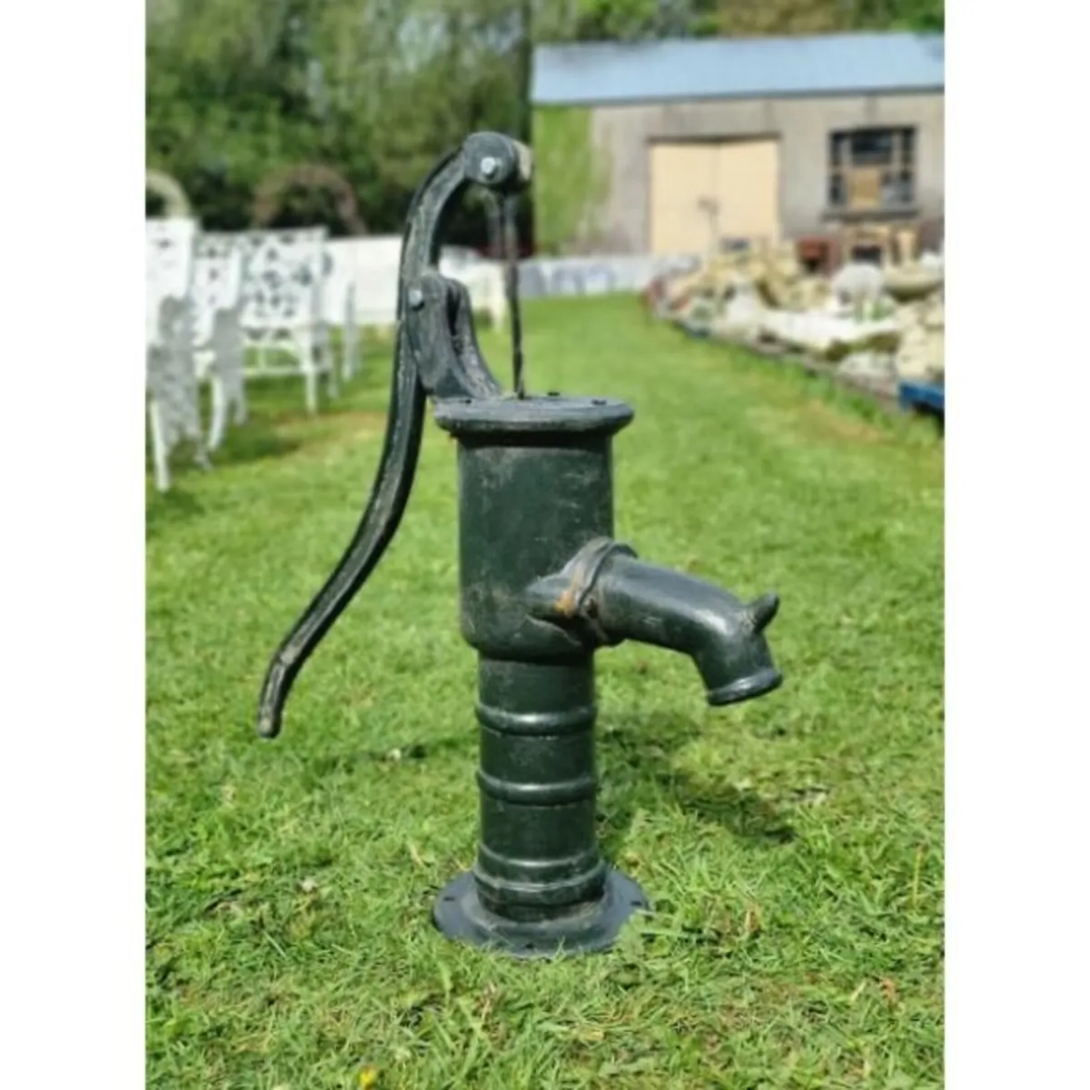 Cast Iron Pump Small Dark Green CH R 063 - Image 1