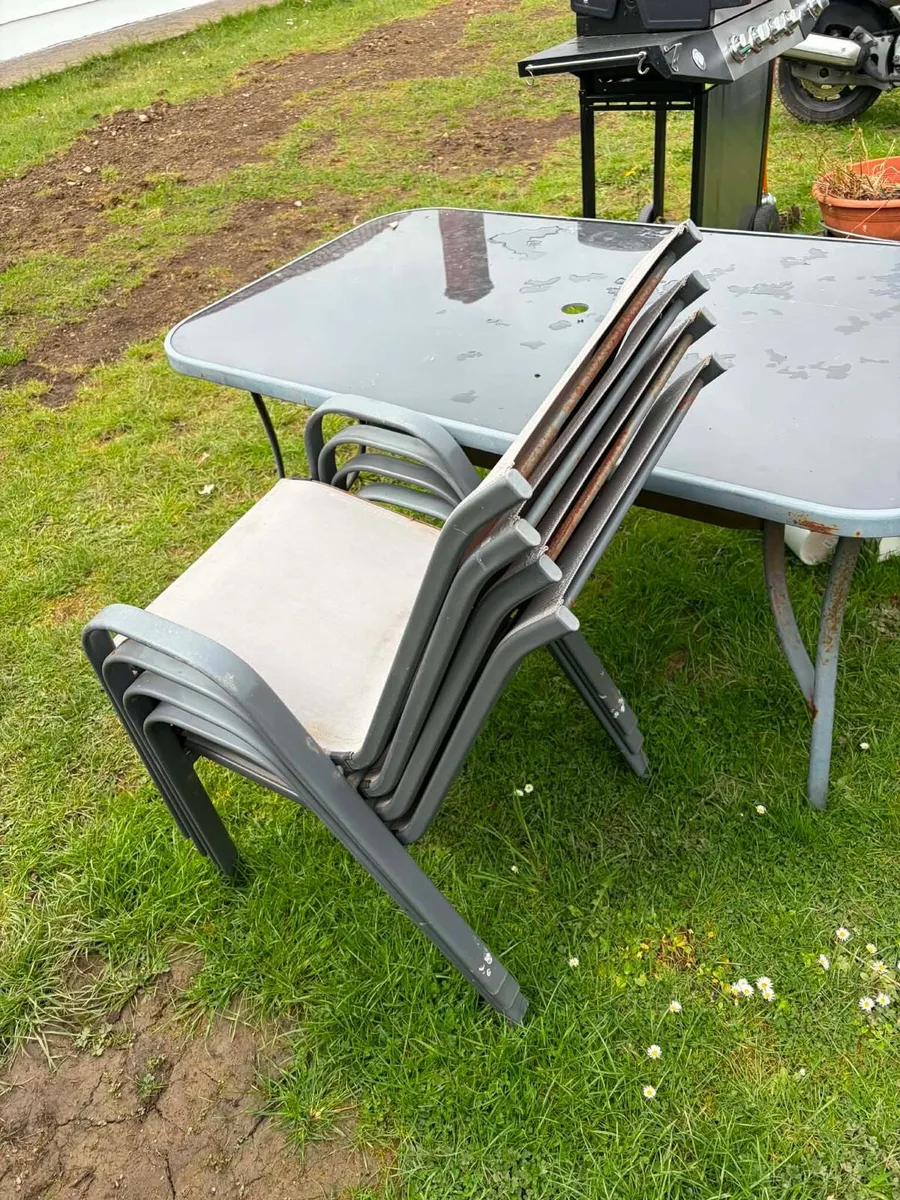 Garden table + 6 chairs - Image 4