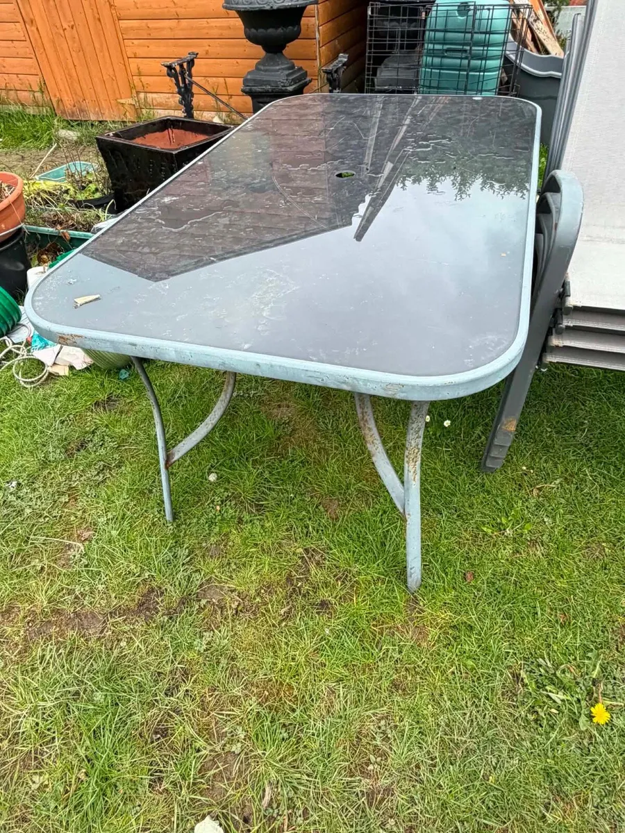 Garden table + 6 chairs - Image 3