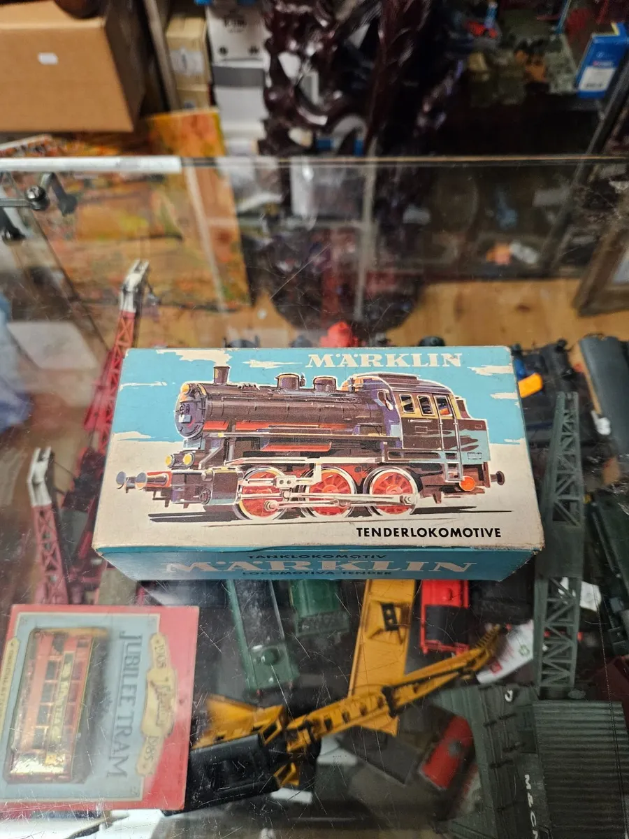 Hornby Marklin HO Scale Train Engine - Image 2