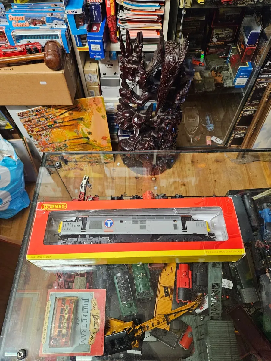 Hornby OO Gauge Class 37 Engine
