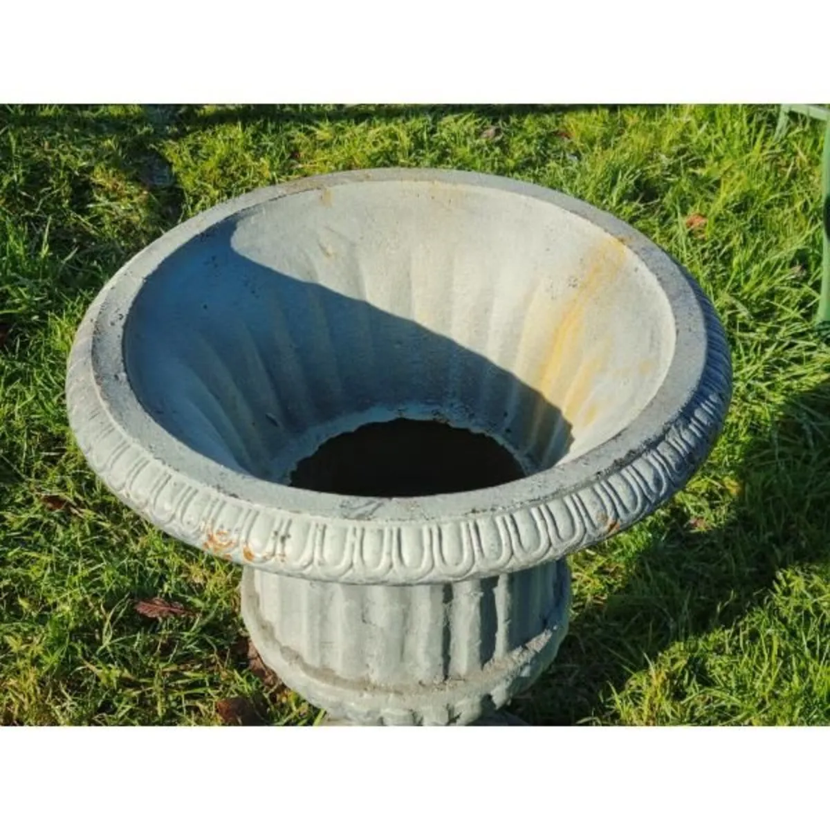 Urn 6 – D6571  Price per urn - Image 2