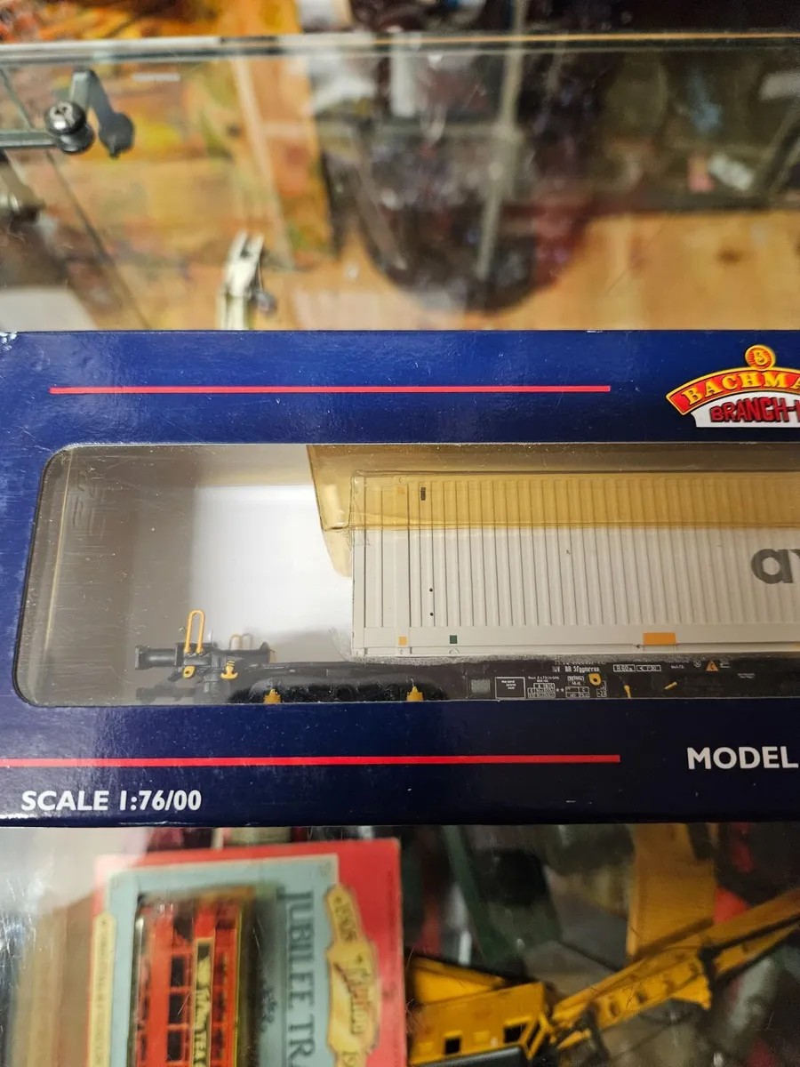 Hornby Bachmann OO Gauge Container Wagon - Image 3