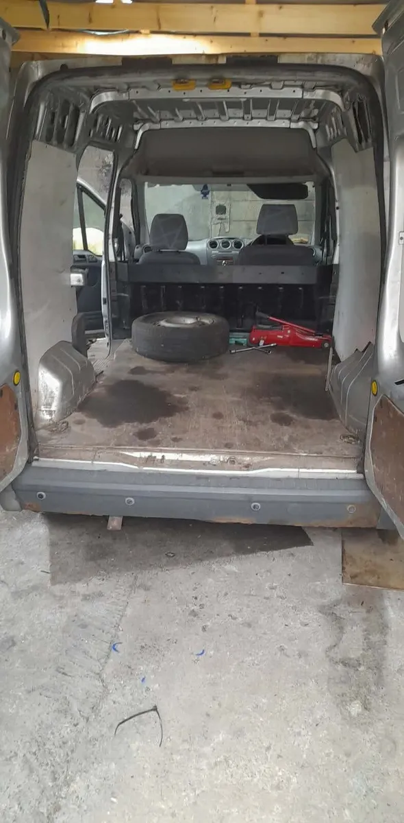Van - Image 3