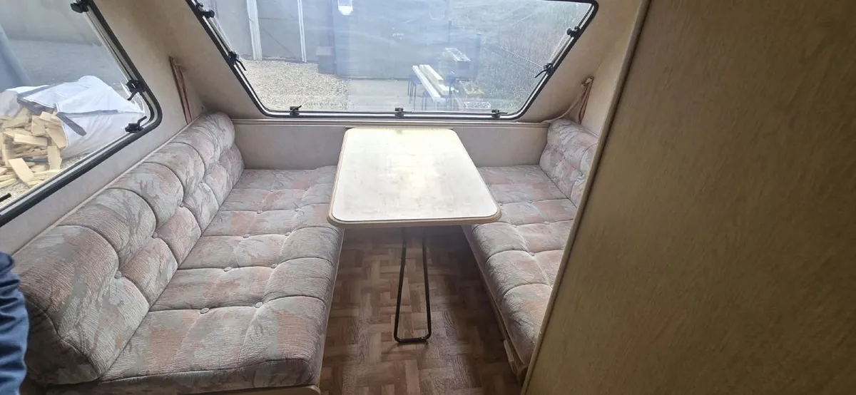 caravan 5 berth - Image 4