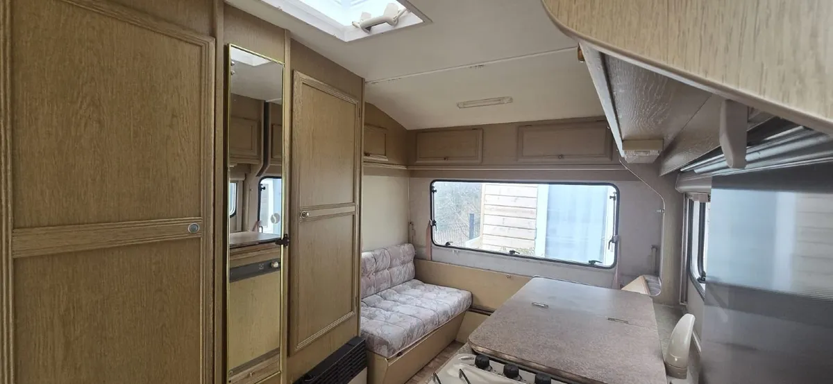 caravan 5 berth - Image 3