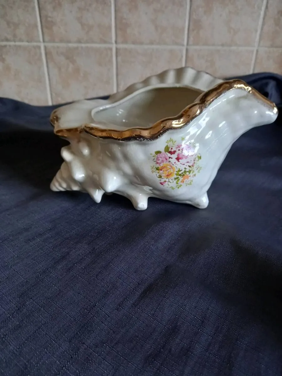 2 Conch Shell Planters - Image 1