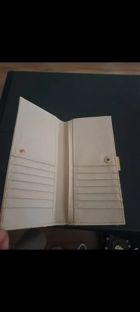 Ladies  beige wallet - Image 2