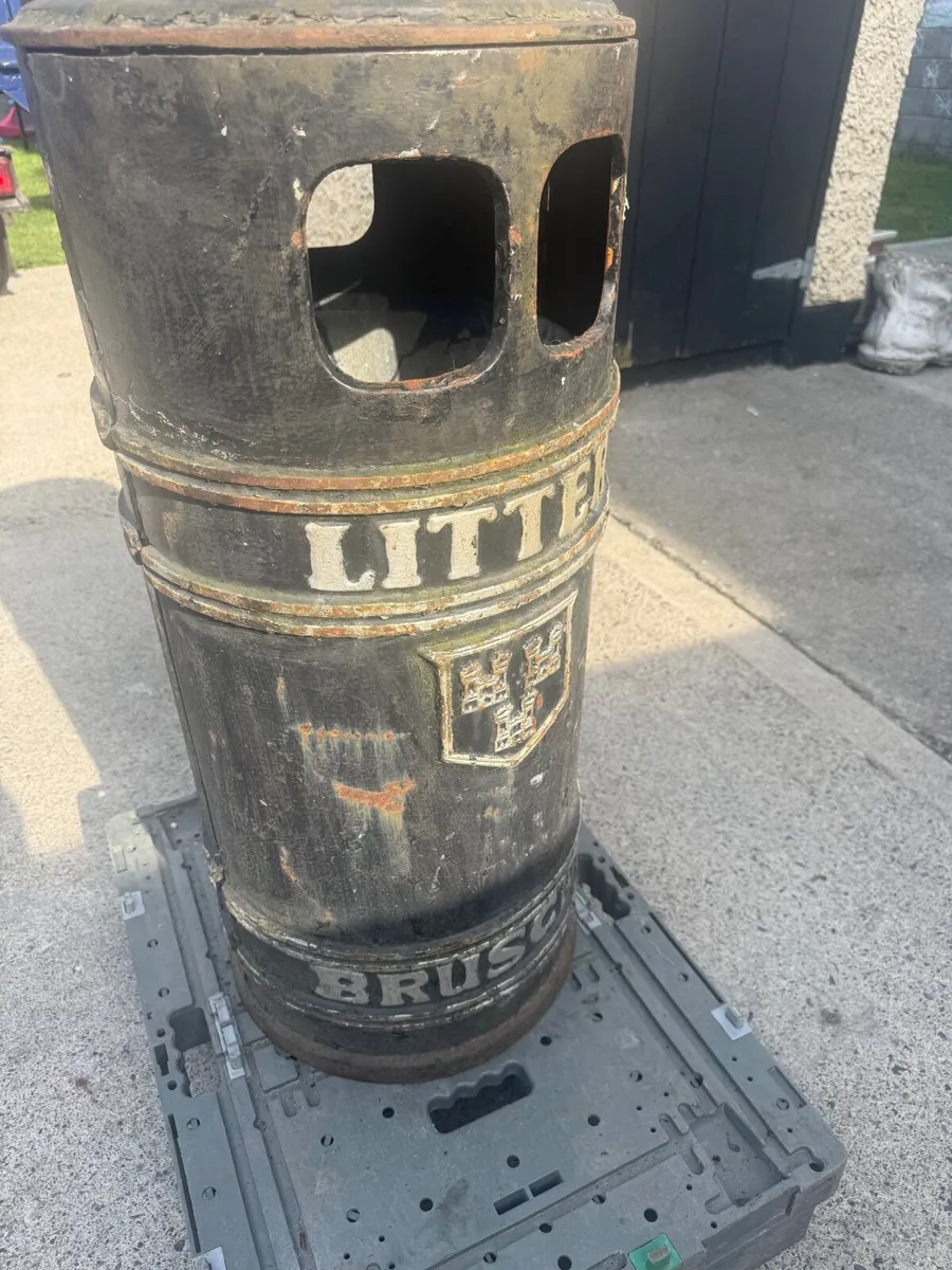 Vintage metal litter bin - Image 4