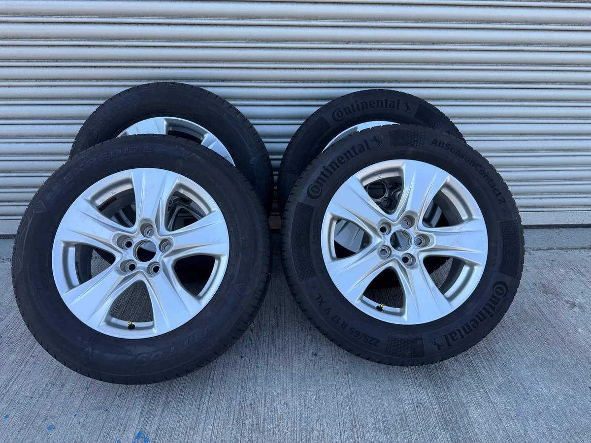 Toyota rav4 alloy wheels - Image 2