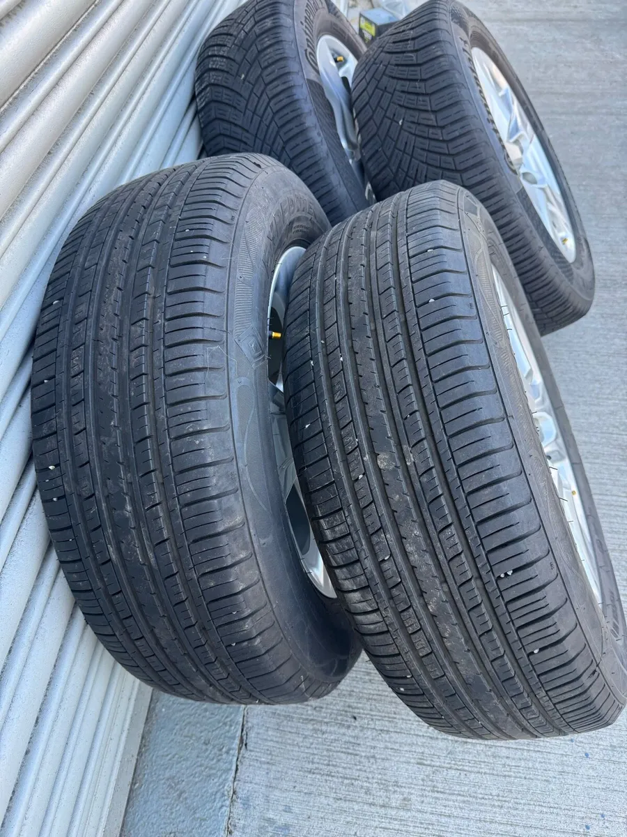 Toyota rav4 alloy wheels - Image 4
