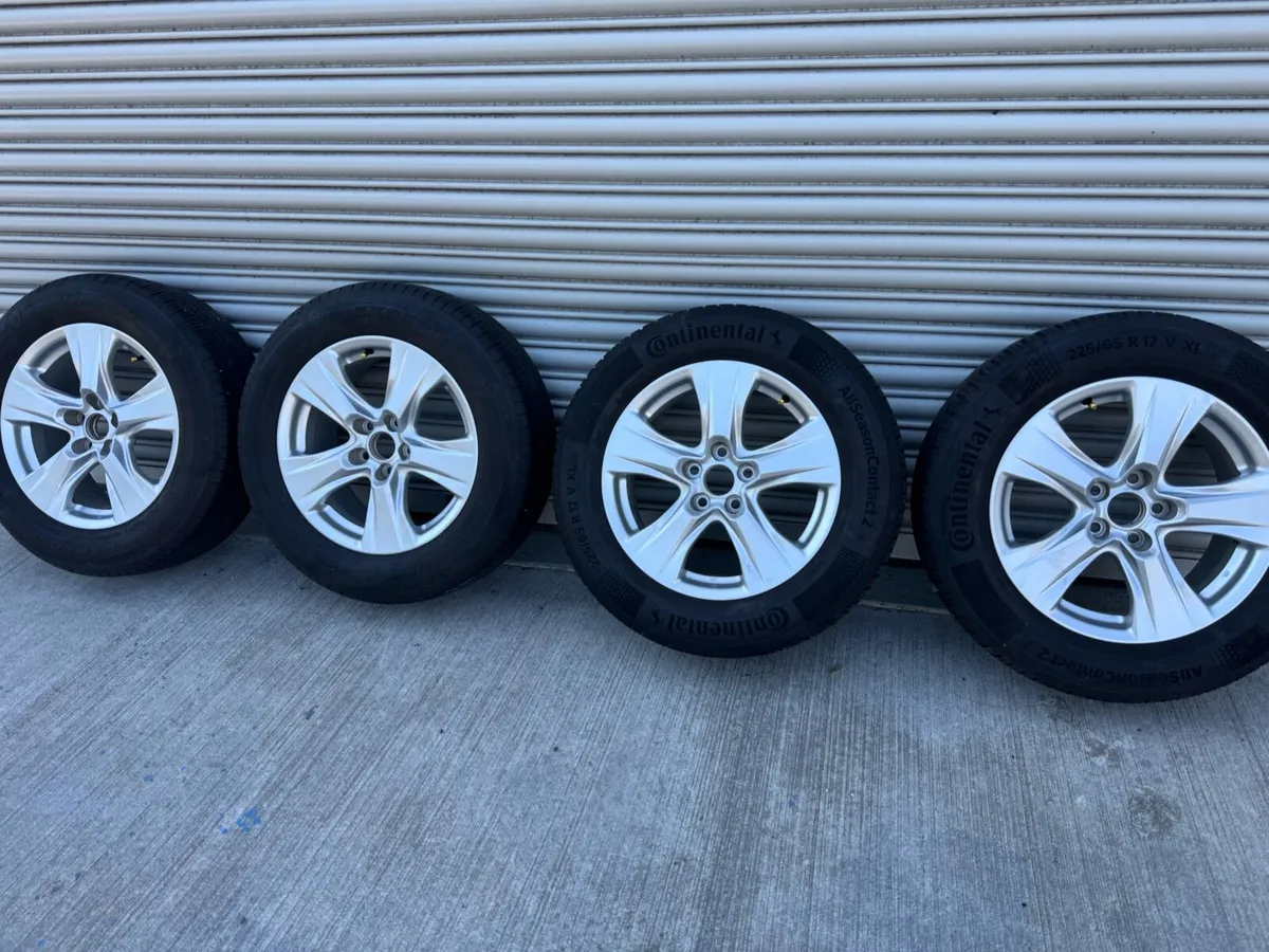 Toyota rav4 alloy wheels - Image 1