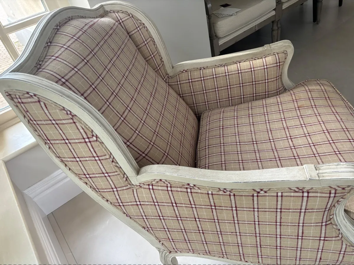Beautiful French-style wingback armchair - Image 3