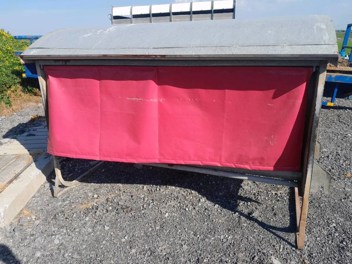 Ad lib feeder - Image 1