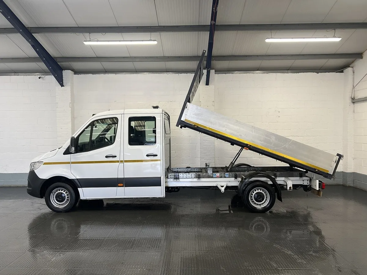 2023 Mercedes-Benz Sprinter Tipper Van - Image 1