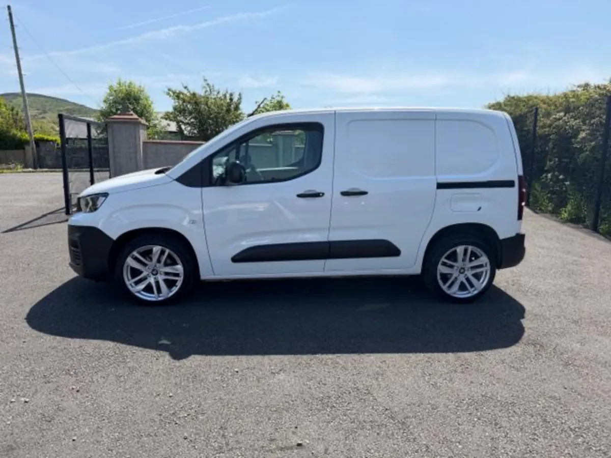 Peugeot Partner Professional- Full Service History - Image 4