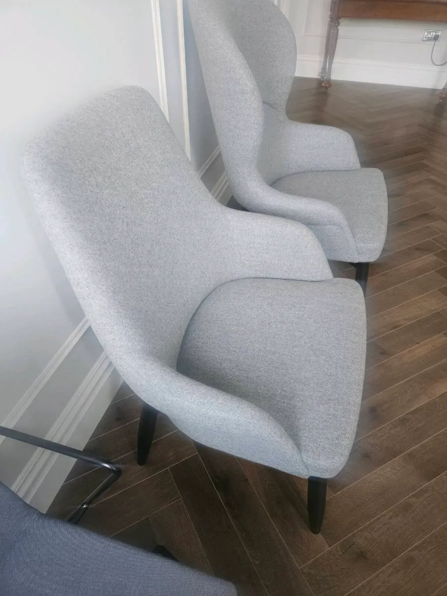 Chairs - Image 4