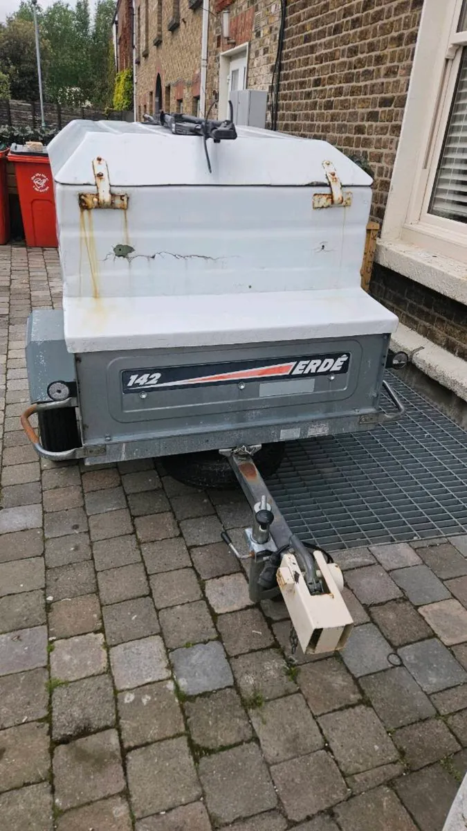 Camping trailer - Image 2