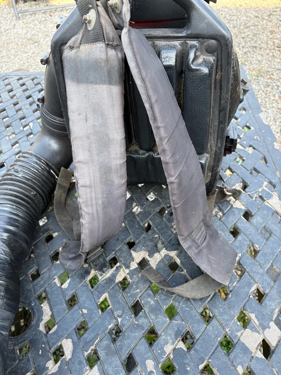 Backpack leaf blower need fuel pipes primer button - Image 4