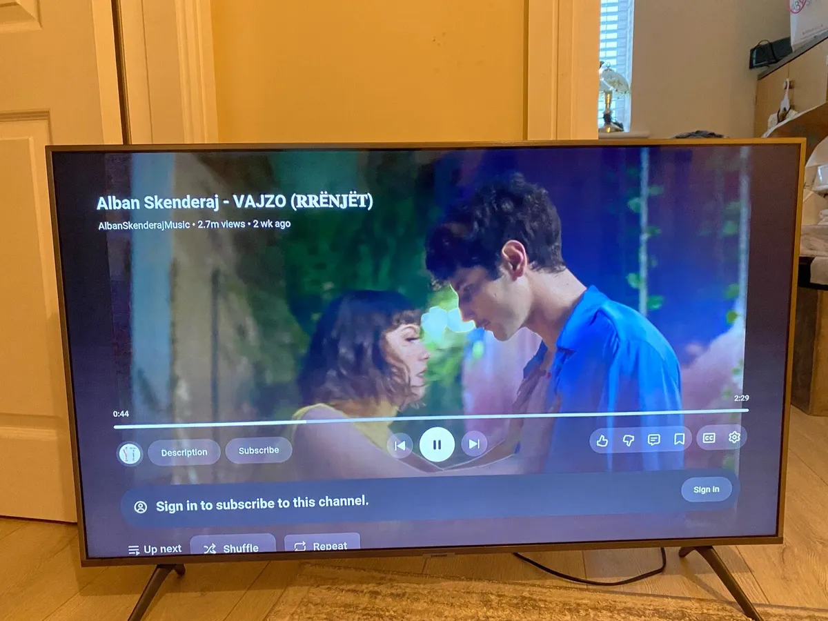 Samsung 4K 43 inch YouTube Netflix Disney - Image 4