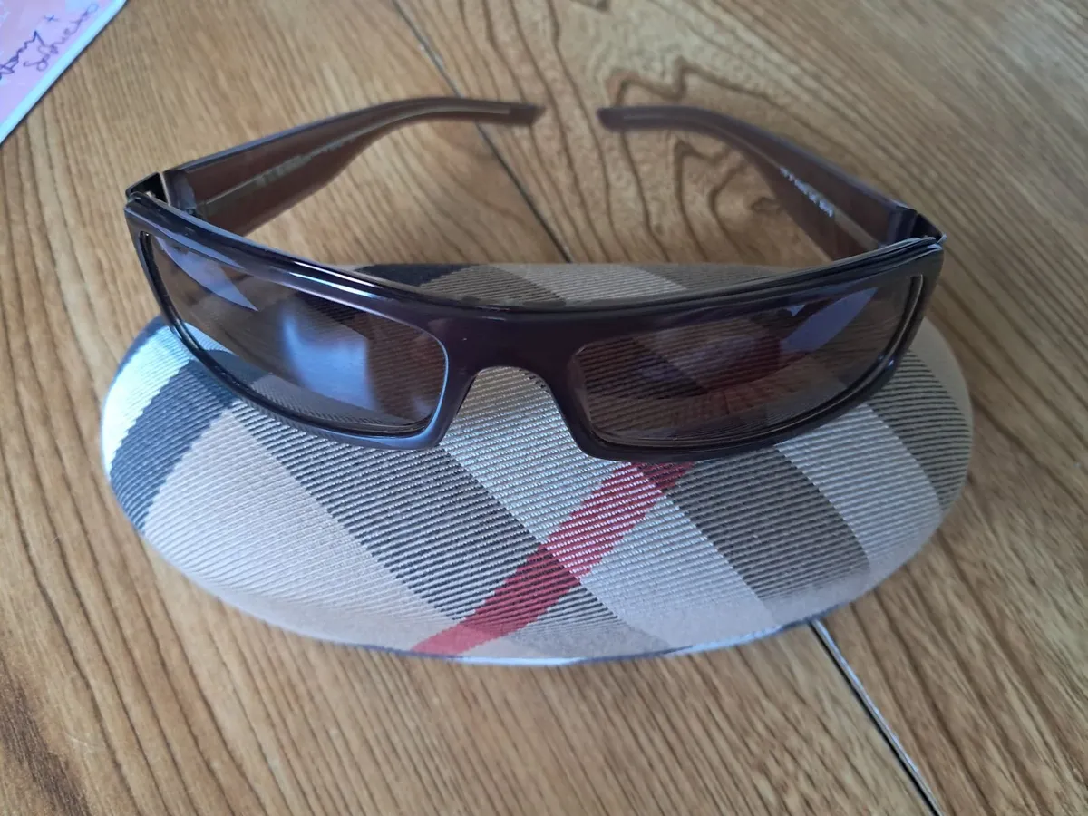 BURBERRY sunglasses by Safilo BRAND NEW - Image 3