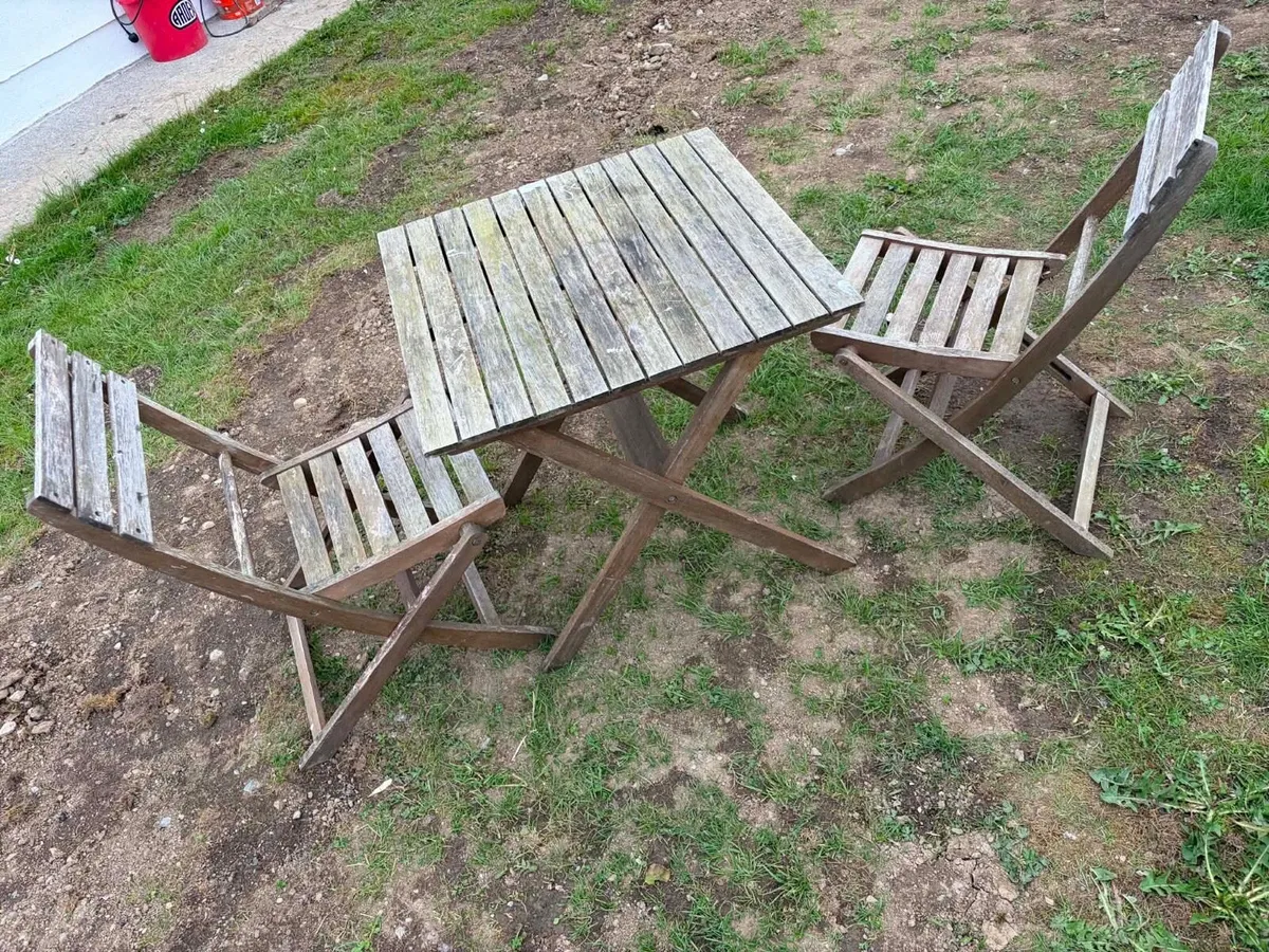 1 table + 4 chairs garden - Image 1