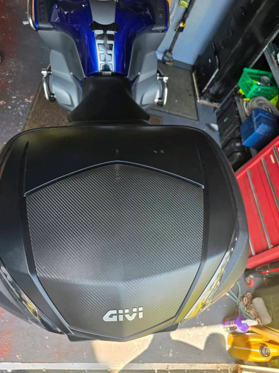 Givi top box - Image 3