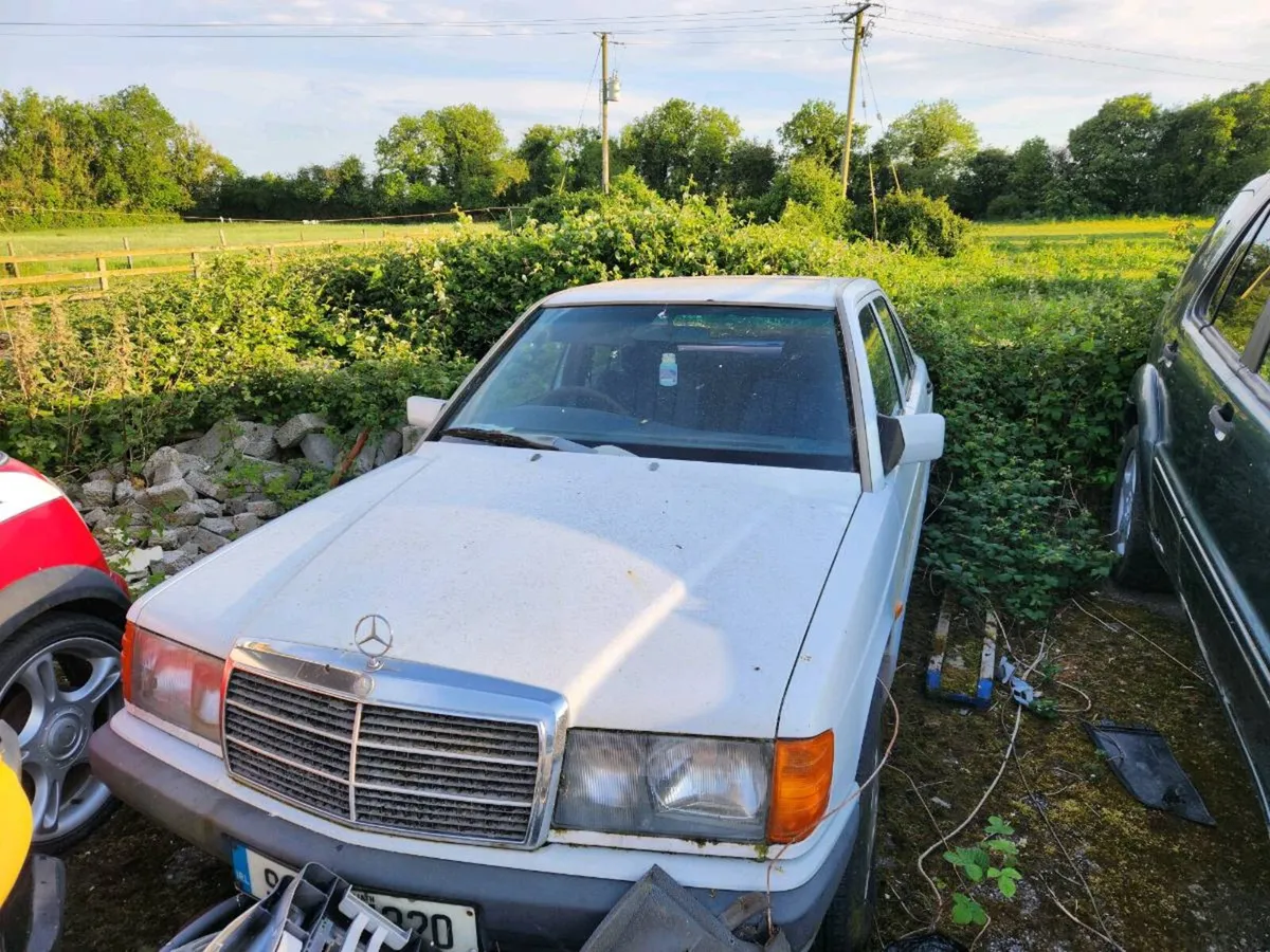 Selection of vintage Mercedes and others - Image 2