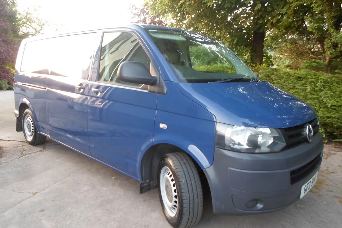 Volkswagen Transporter 2011 - Image 1
