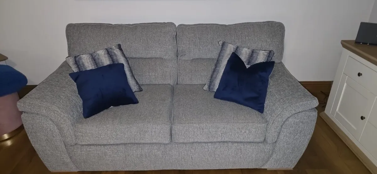 Couches - Image 2
