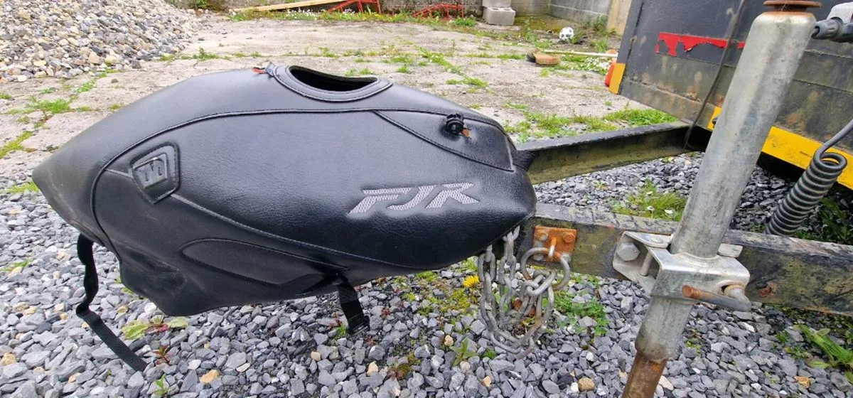 FJR parts 2009 - Image 2