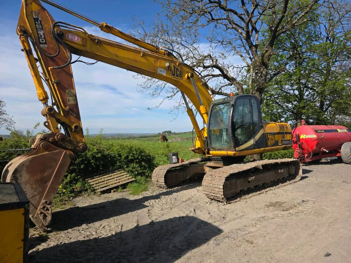 JCB JS200 LC 2007 - Image 3