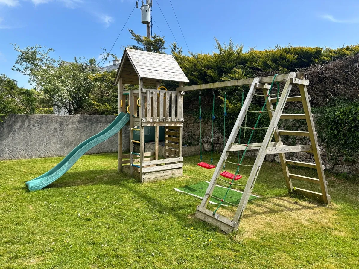 Jungle Gym Wooden climbing frame with swings - Image 1