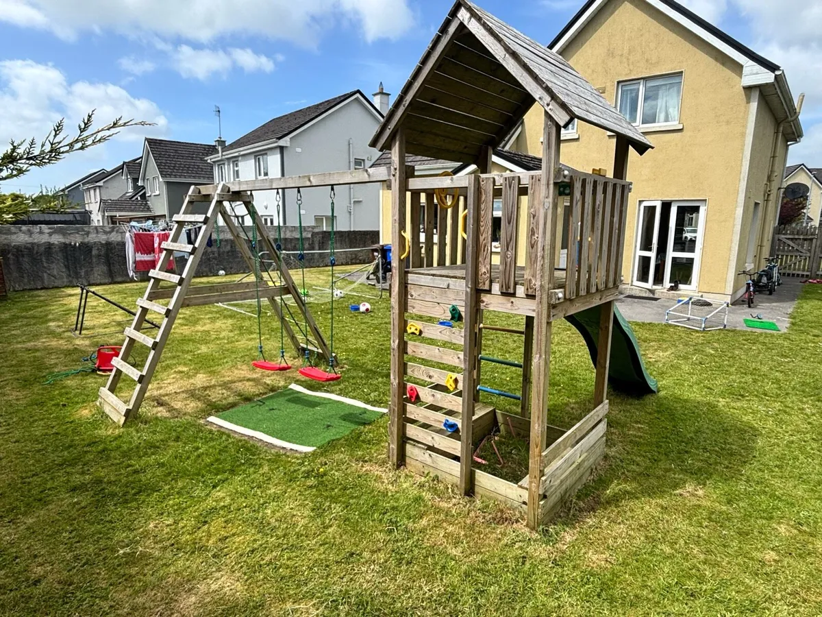 Jungle Gym Wooden climbing frame with swings - Image 3
