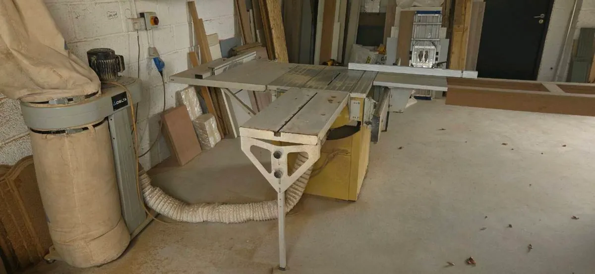 Table Saw - Image 1