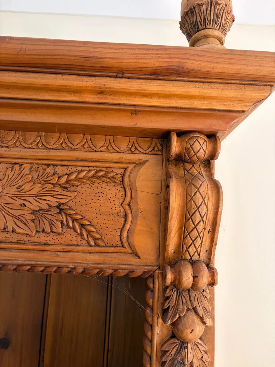 Kitchen dresser very ornate unique piece. - Image 4