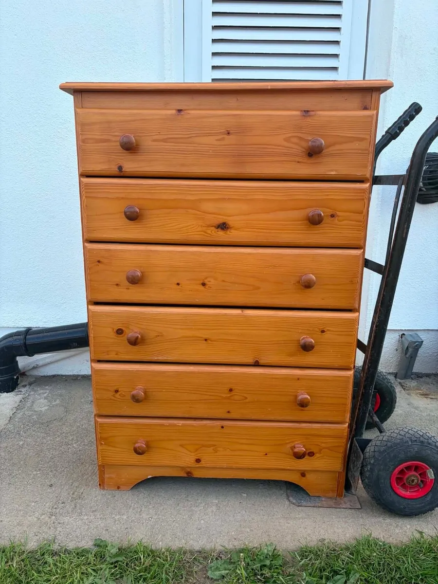 Solid wooden chest of drawers - Image 2