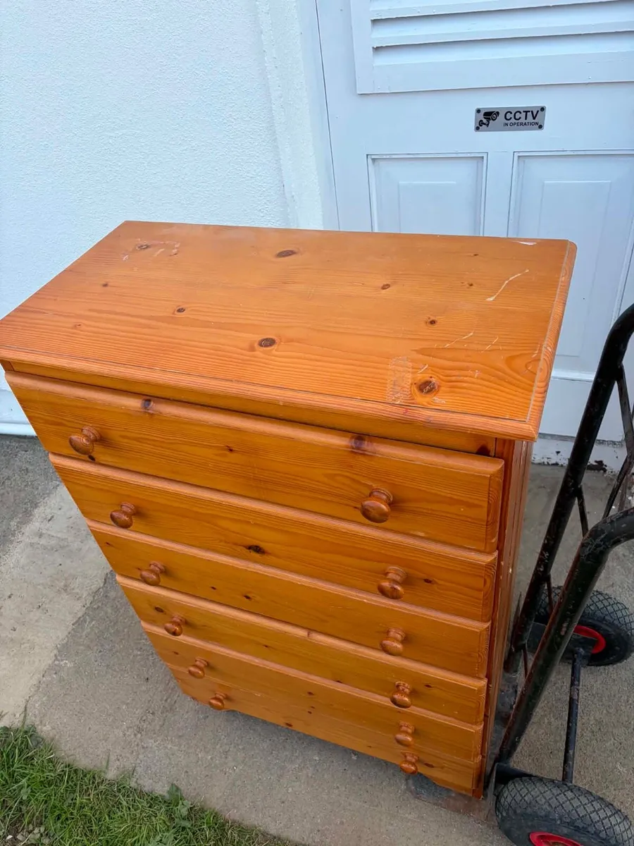 Solid wooden chest of drawers - Image 4