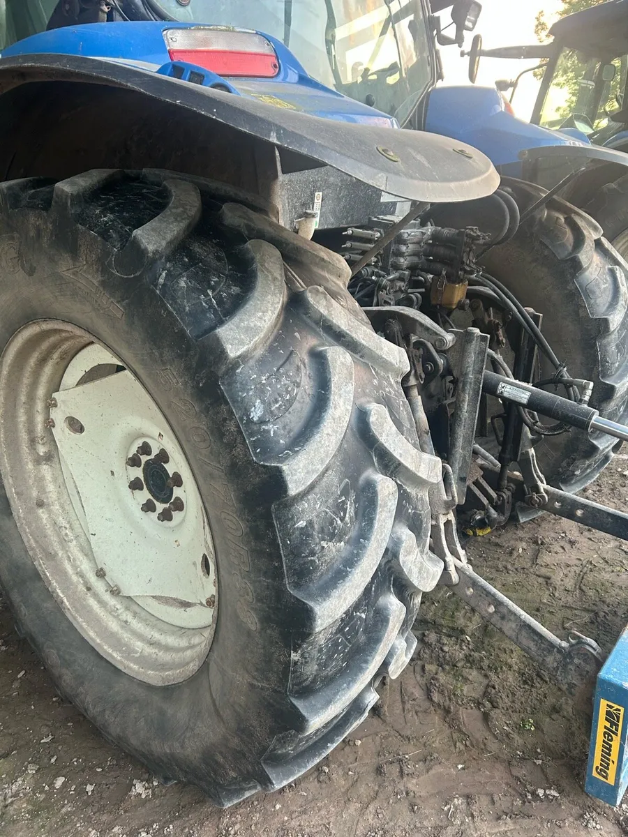 Tractor tyres - Image 1
