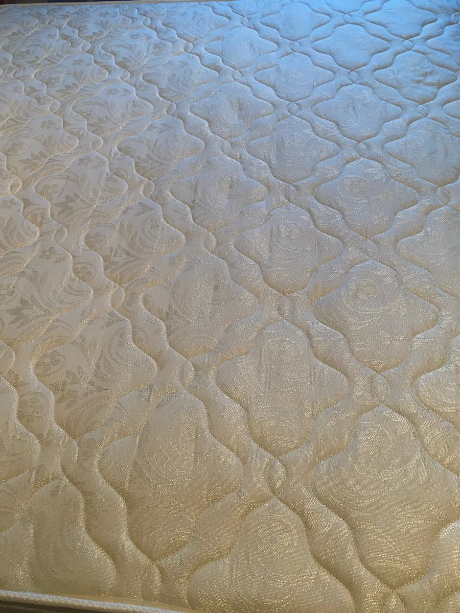 Double bed - Image 2