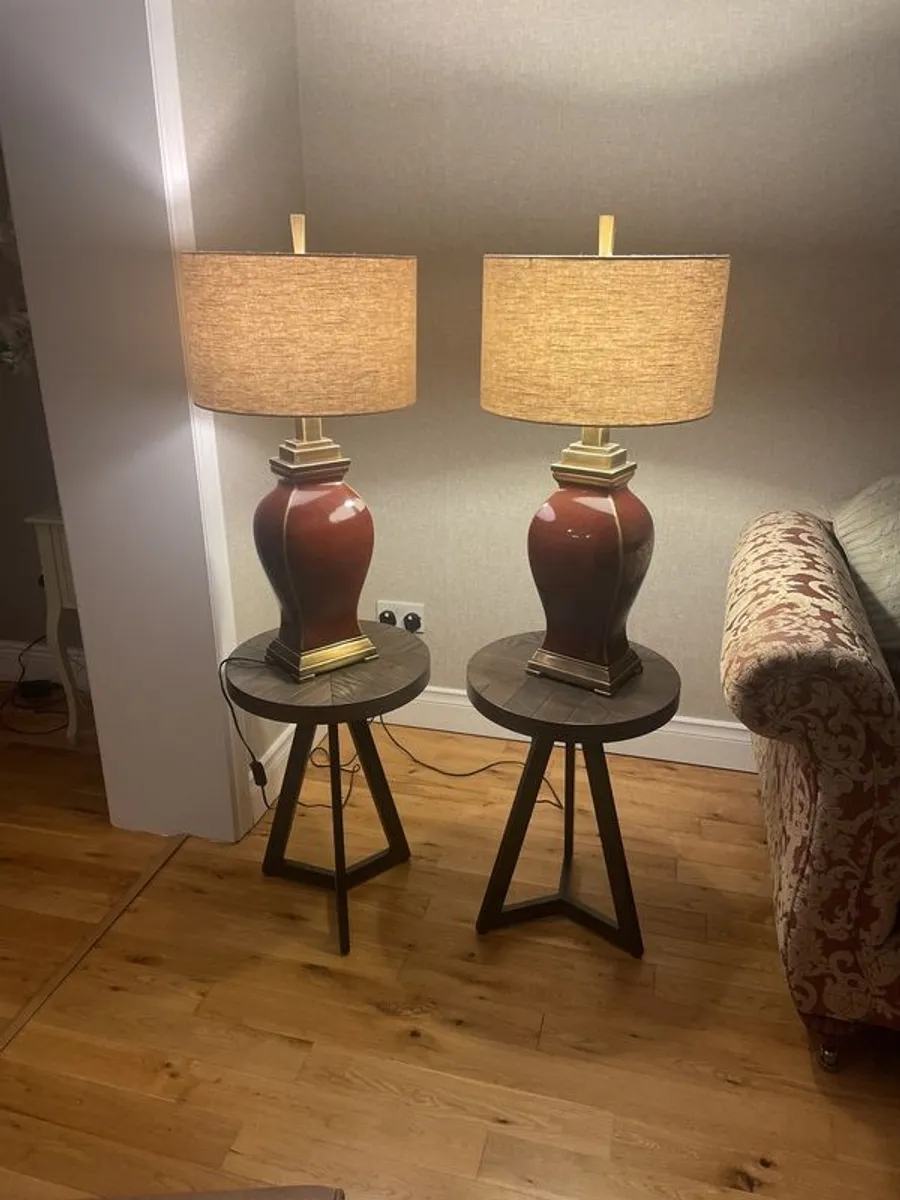 Two lamps with lampshades for sale - Image 2