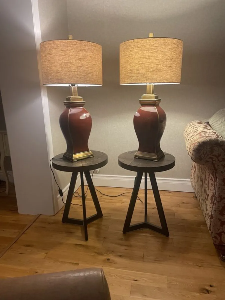 Two lamps with lampshades for sale - Image 3