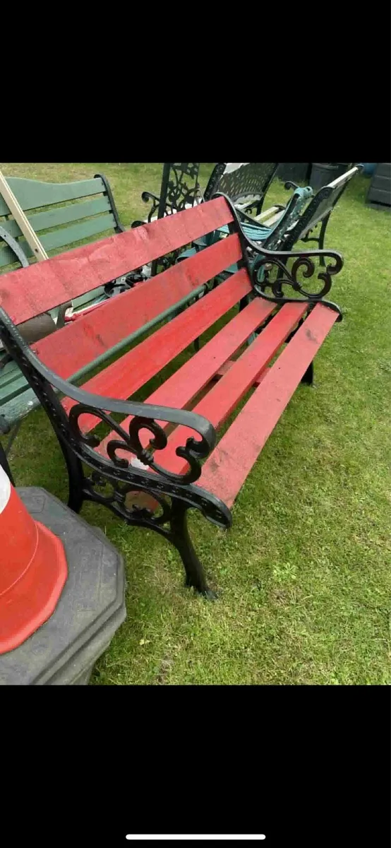 Cast iron garden bench - Image 1