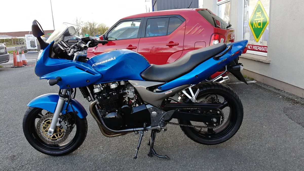 Kawasaki ZR-7S 2003 V.Low Kilometers Perfect Bike - Image 1