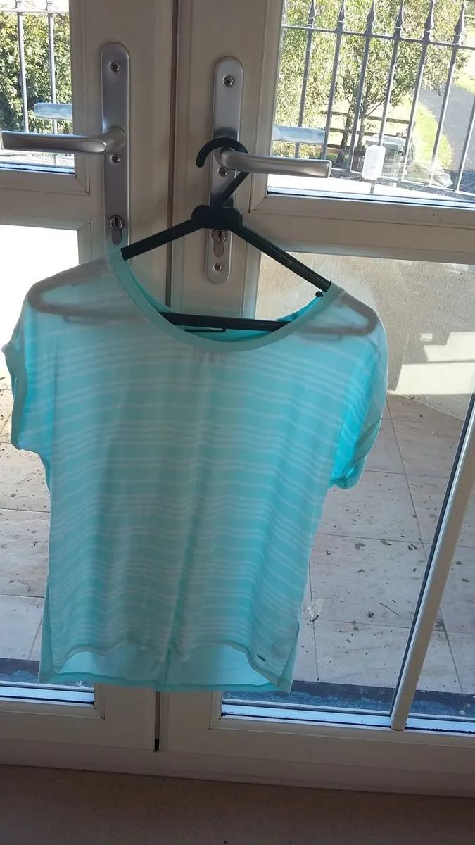 Tommy Hilfiger Summer Top - Image 4